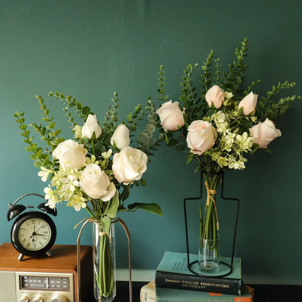 Simulation Bulgaria Rose Artificial Bouquet Silk Flower for Wedding Bride Holding Bouquet Home Decoration Fake Eucalyptus Plants
Simulation Bulgaria Rose Artificial Bouquet Silk Flower for Wedding Bride Holding Bouquet Home Decoration Fake Eucalyptus Plants