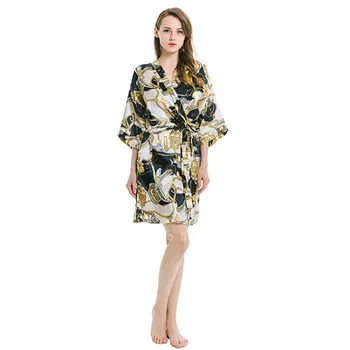 Women's Lightweight Silk Robe V-neck Japanese Kimono Yukata Loose Sleepwear African Print Luxury Bridesmaid Robe Nightgown
Women's Lightweight Silk Robe V-neck Japanese Kimono Yukata Loose Sleepwear African Print Luxury Bridesmaid Robe Nightgown
