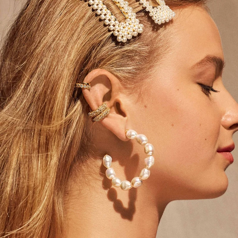 FASHIONSNOOPS Unique Irregular Simulated Pearls Earrings For Women Statement Geometric Drop Earrings Fashion Jewelry Party Gift
FASHIONSNOOPS Unique Irregular Simulated Pearls Earrings For Women Statement Geometric Drop Earrings Fashion Jewelry Party Gift
