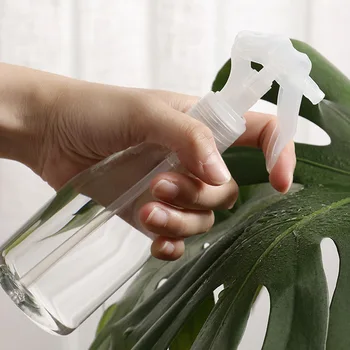 200ml Saplings sprayer watering can Office pouring vase plastic Spray bottle Disinfectant spray bottle Fine mist For HomeGarden
200ml Saplings sprayer watering can Office pouring vase plastic Spray bottle Disinfectant spray bottle Fine mist For HomeGarden
