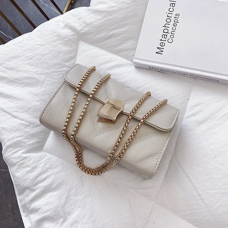 On The New Net Red Texture Bag Women 2019 New Korean Version of Joker Shoulder Slung Fashion Diamond Chain
On The New Net Red Texture Bag Women 2019 New Korean Version of Joker Shoulder Slung Fashion Diamond Chain