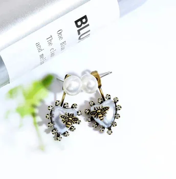 Retro Distressed Fashion Temperament Love Cute Little Bee Earrings Korean Popular Trendy Wild Earrings S925
Retro Distressed Fashion Temperament Love Cute Little Bee Earrings Korean Popular Trendy Wild Earrings S925