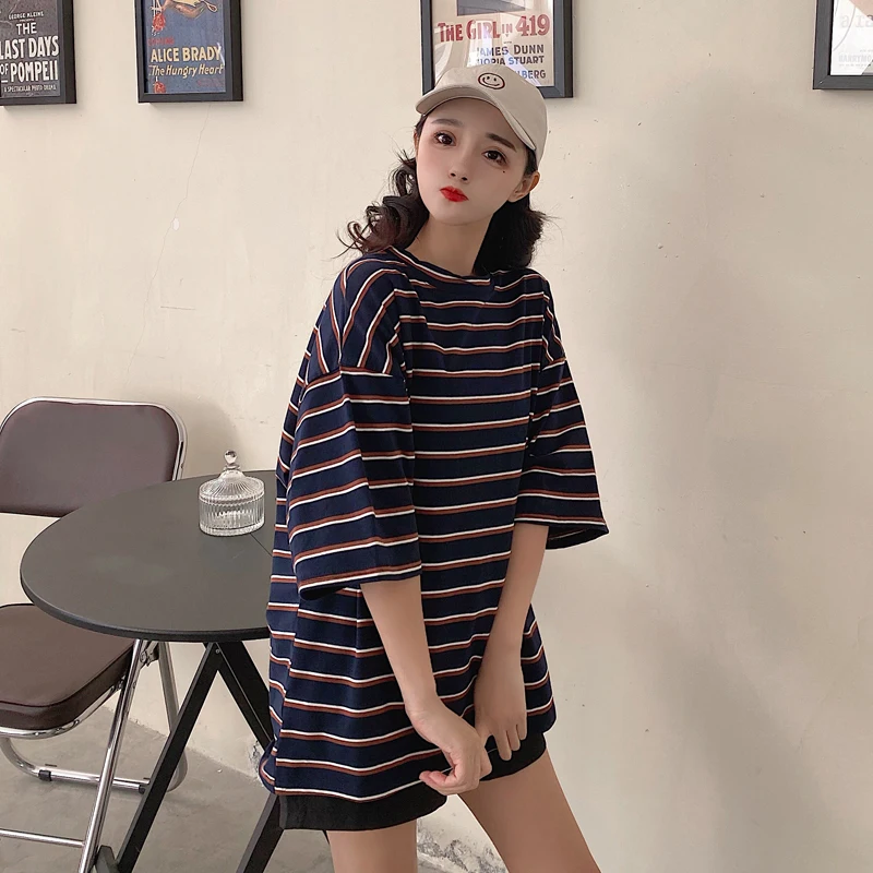 Summer Cotton stripe Short sleeve oversized t shirt Harajuku Fashion loose Couples 2020 men clothes hip hop Vintage Streetwear
Summer Cotton stripe Short sleeve oversized t shirt Harajuku Fashion loose Couples 2020 men clothes hip hop Vintage Streetwear