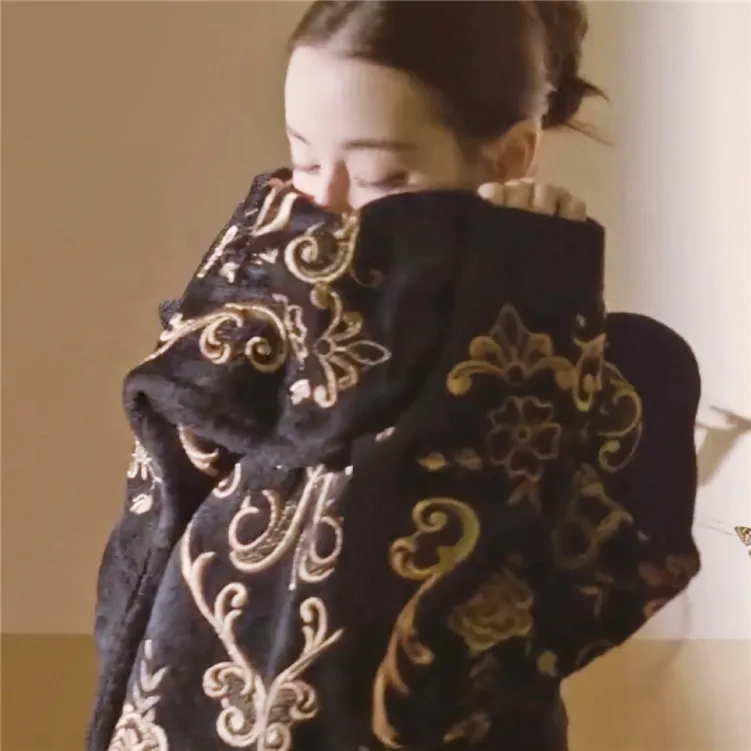 runway sweater fashion loose lazy retro golden thread flowers embroidered sweater
runway sweater fashion loose lazy retro golden thread flowers embroidered sweater