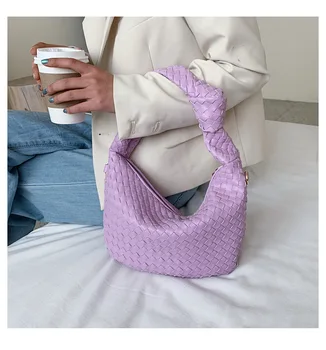 New 2020 Early autumn in summer Solid color and simple Portable cloud bag Wild knitting Women's shoulder bag Hand bag
New 2020 Early autumn in summer Solid color and simple Portable cloud bag Wild knitting Women's shoulder bag Hand bag