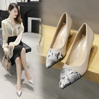 2019 new European style women pumps high heels girl with single female stiletto women's shoes nude color pointed shoes wedge 
2019 new European style women pumps high heels girl with single female stiletto women's shoes nude color pointed shoes wedge