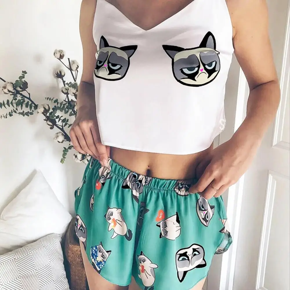 Summer V-Neck SleevelessPajamas Set Cute Cat Print Silk Satin Women Casual Spaghetti Strap Crop Tops Fashion Sleepwear
Summer V-Neck SleevelessPajamas Set Cute Cat Print Silk Satin Women Casual Spaghetti Strap Crop Tops Fashion Sleepwear