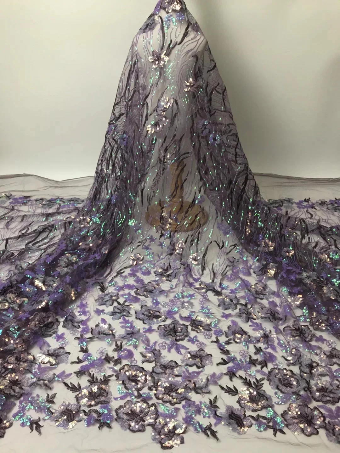 African French Tulle Sequined Lace Fabric 2022 High Quality Lace Fabric Nigeria Stitched Lace Fabric ZX4664
African French Tulle Sequined Lace Fabric 2022 High Quality Lace Fabric Nigeria Stitched Lace Fabric ZX4664