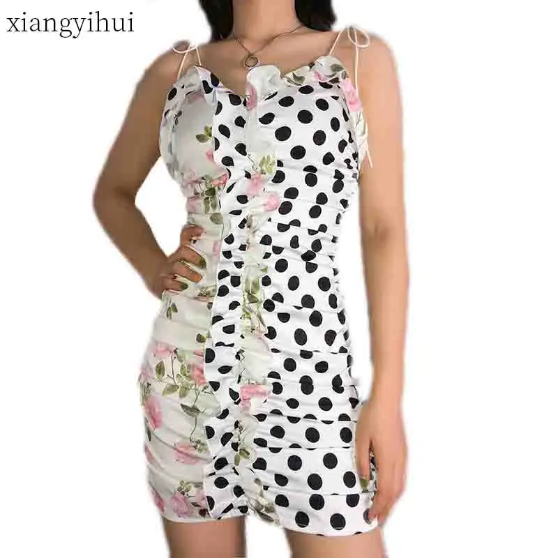 Flower Printing Summer Dress Bohemian Fashion Sleeveless V-neck Ruffles Party Dress Beach Polka Dot Short Dress for Ladies 2019
Flower Printing Summer Dress Bohemian Fashion Sleeveless V-neck Ruffles Party Dress Beach Polka Dot Short Dress for Ladies 2019
