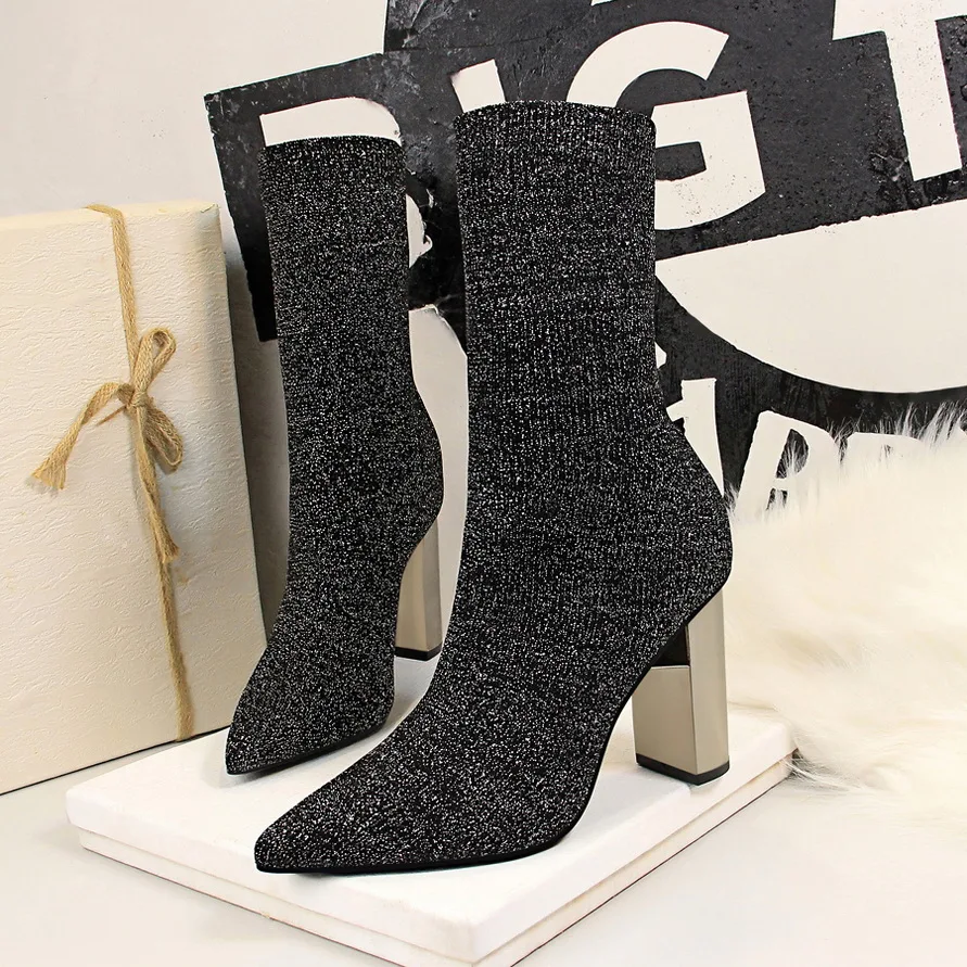 2020 Women Fetish Stretch Knitting Sock Boots Chunky Metal Thick Block 9.5cm High Heels Short Ankle Boots Stripper Slim Shoes
2020 Women Fetish Stretch Knitting Sock Boots Chunky Metal Thick Block 9.5cm High Heels Short Ankle Boots Stripper Slim Shoes