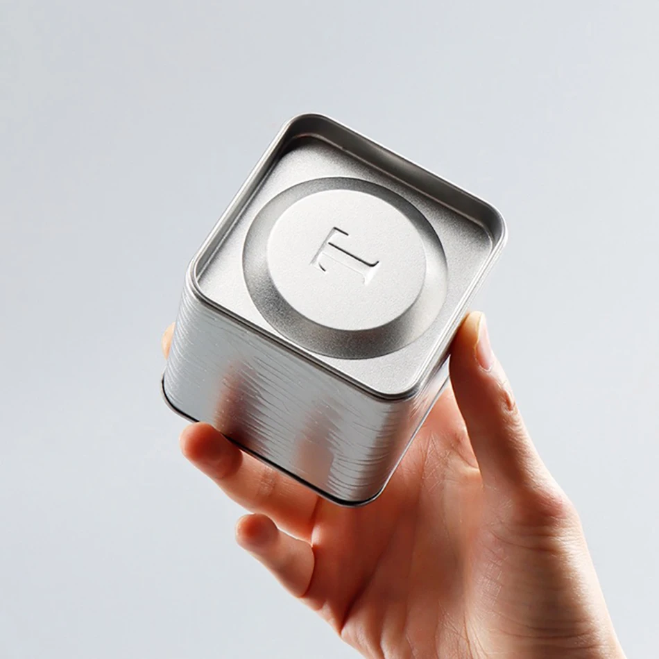 tin box (21)