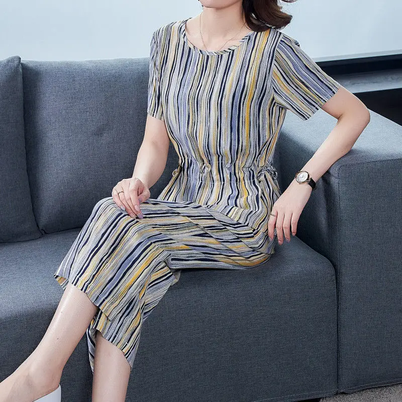 2023 Mother Summer Short Sleeve T-shirt Middle-aged Women Clothes Printing Two Pieces Pants Suits Female 2 Sets Y885
2023 Mother Summer Short Sleeve T-shirt Middle-aged Women Clothes Printing Two Pieces Pants Suits Female 2 Sets Y885