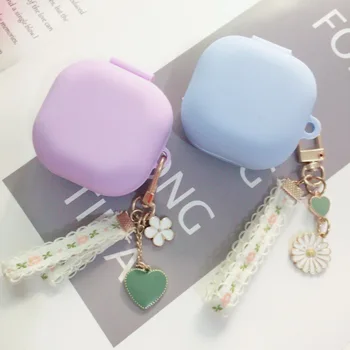 For Samsung Galaxy Buds Live case luxury Lace flower Love heart keyring silicone Earphone Case for Samsung Live cover
For Samsung Galaxy Buds Live case luxury Lace flower Love heart keyring silicone Earphone Case for Samsung Live cover