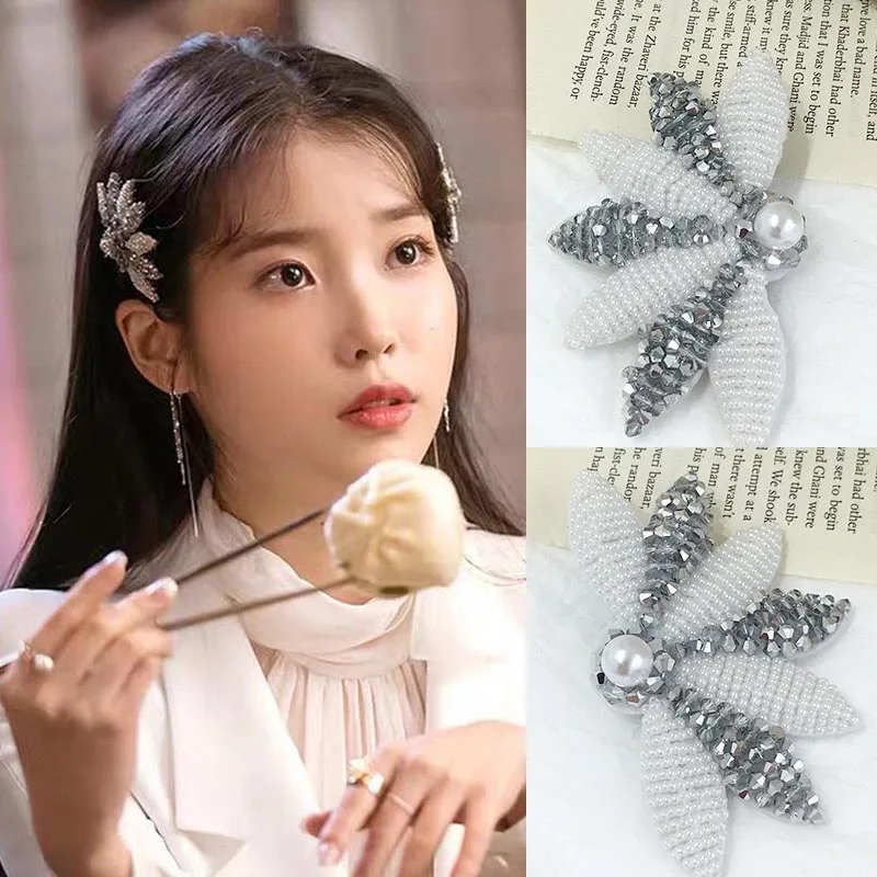 Druna Hotel Li Zhien with the hairpin tiara hair clip retro pearl with masonry temperament ladies hair accessories
Druna Hotel Li Zhien with the hairpin tiara hair clip retro pearl with masonry temperament ladies hair accessories