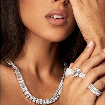2020 New Silver Color Baguette And Cluster Link 5A CZ Iced Bling Chain Choker ForWomen Baguette Cluster Tennis Chain Necklace
2020 New Silver Color Baguette And Cluster Link 5A CZ Iced Bling Chain Choker ForWomen Baguette Cluster Tennis Chain Necklace