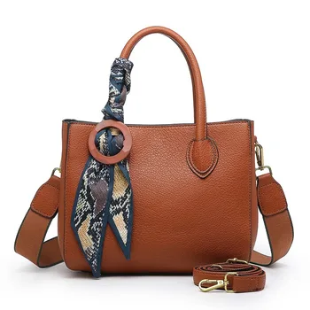 2020 new fashion atmosphere handbag simple and versatile one-shoulder diagonal bag silk scarf decoration trend female bag
2020 new fashion atmosphere handbag simple and versatile one-shoulder diagonal bag silk scarf decoration trend female bag