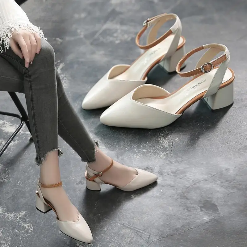 Women's Sandals 2020 Summer New Baotou Soft Leather Women's Shoes Buckle Thick Heel Women's Shoes Pointed Toe Sandals Women
Women's Sandals 2020 Summer New Baotou Soft Leather Women's Shoes Buckle Thick Heel Women's Shoes Pointed Toe Sandals Women