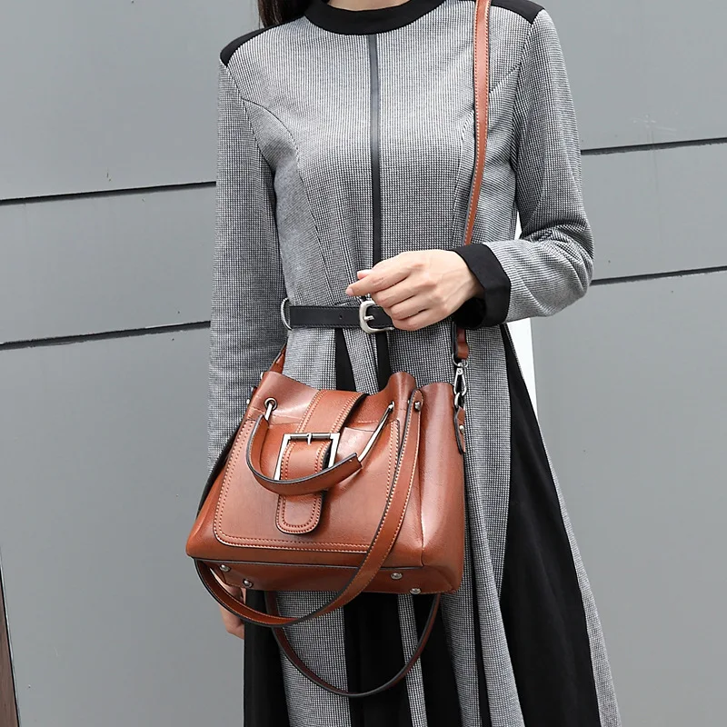 Europe And America Women's Bag 2020 New Style Elegant Bucket Bag Shoulder Hand Large Bag
Europe And America Women's Bag 2020 New Style Elegant Bucket Bag Shoulder Hand Large Bag