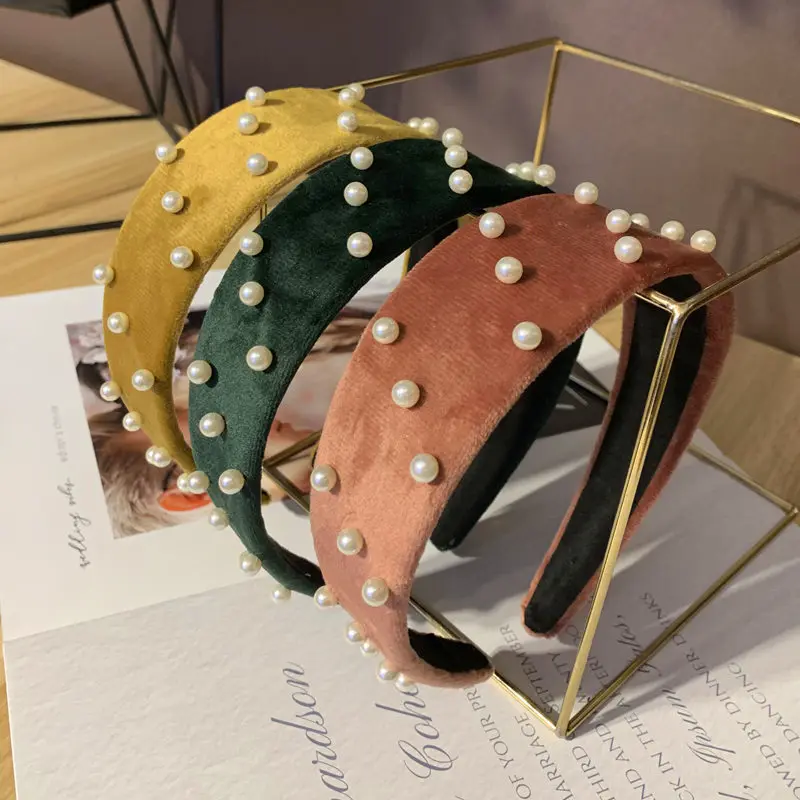 Women Wide Velvet Headbands Nailed With Imitation Pearls Quality Solid Hairbands Winter Elegant Personality Hair Loop Handmade 
Women Wide Velvet Headbands Nailed With Imitation Pearls Quality Solid Hairbands Winter Elegant Personality Hair Loop Handmade