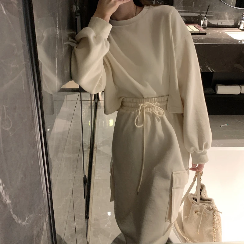 Womens Tracksuits 2 Piece Set Spring Autumn Sweatshirt + Skirt Sweat Set Two Piece Outfit Solid Color Sets
Womens Tracksuits 2 Piece Set Spring Autumn Sweatshirt + Skirt Sweat Set Two Piece Outfit Solid Color Sets