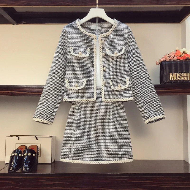 Autumn Winter Vintage Tweed 2 Piece Set Women Short Woolen Jacket Coat + Bodycon Mini Skirt Set Suits Elegant Two Piece Outfits
Autumn Winter Vintage Tweed 2 Piece Set Women Short Woolen Jacket Coat + Bodycon Mini Skirt Set Suits Elegant Two Piece Outfits