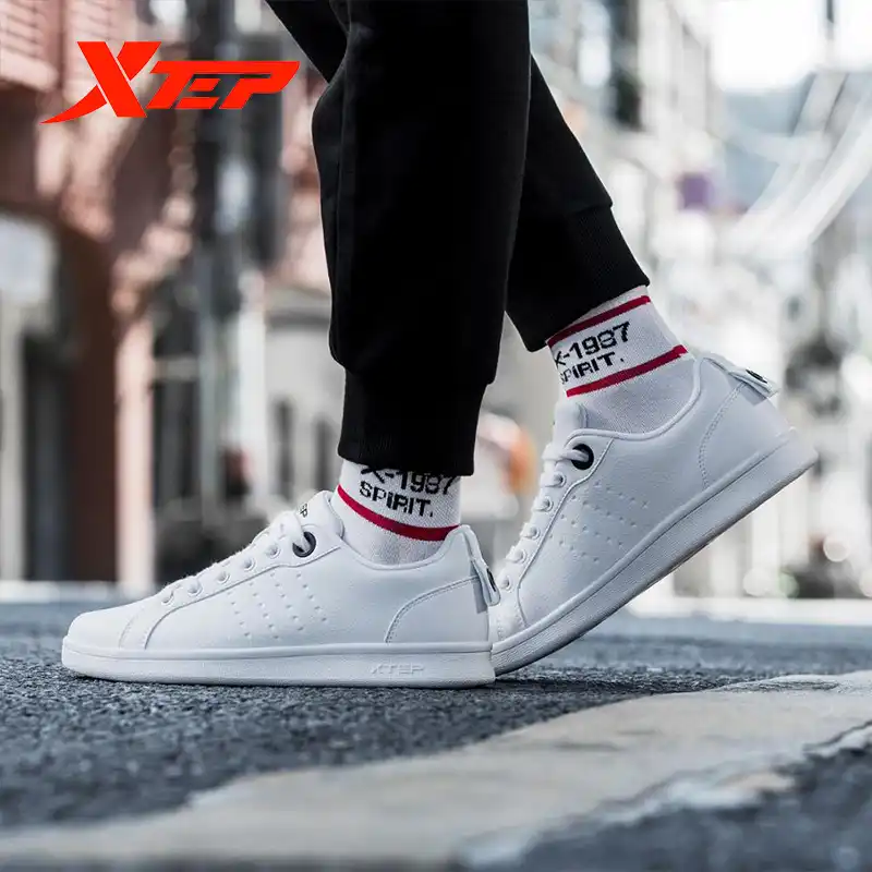 xtep shoes white