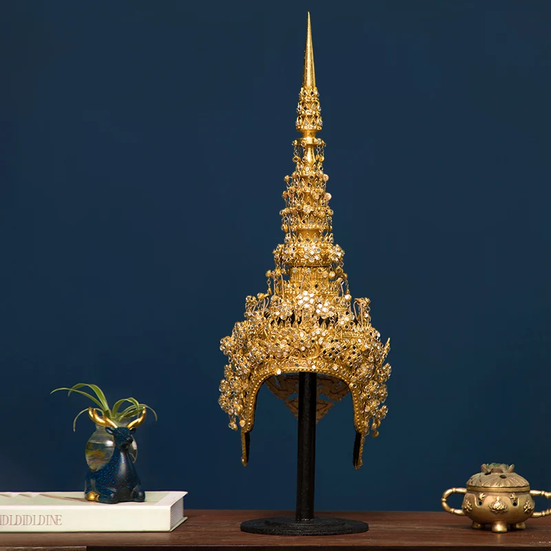 Thai Decoration Crown Headdress Thai Style Hallway Desktop Decoration Southeast Asian Art Handicraft Equipment Ornaments
Thai Decoration Crown Headdress Thai Style Hallway Desktop Decoration Southeast Asian Art Handicraft Equipment Ornaments