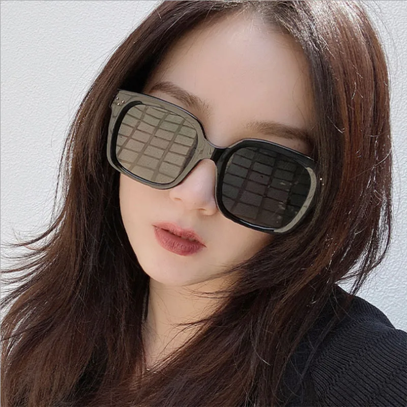 2020 new Nail Square sunglasses hot sell retro black Shades shopping eyewear for women
2020 new Nail Square sunglasses hot sell retro black Shades shopping eyewear for women
