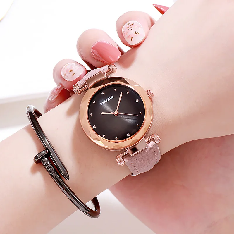 Simple art with diamond star table trend lovely female students quartz leather watch
Simple art with diamond star table trend lovely female students quartz leather watch