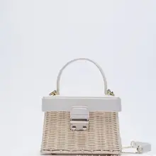 Bohemia Wicker Woven Rattan Bag 2021 Women Handbag Designer Box Beach Straw Bags for Women Boho Patchwork Shoulder Bag Purses
Bohemia Wicker Woven Rattan Bag 2021 Women Handbag Designer Box Beach Straw Bags for Women Boho Patchwork Shoulder Bag Purses