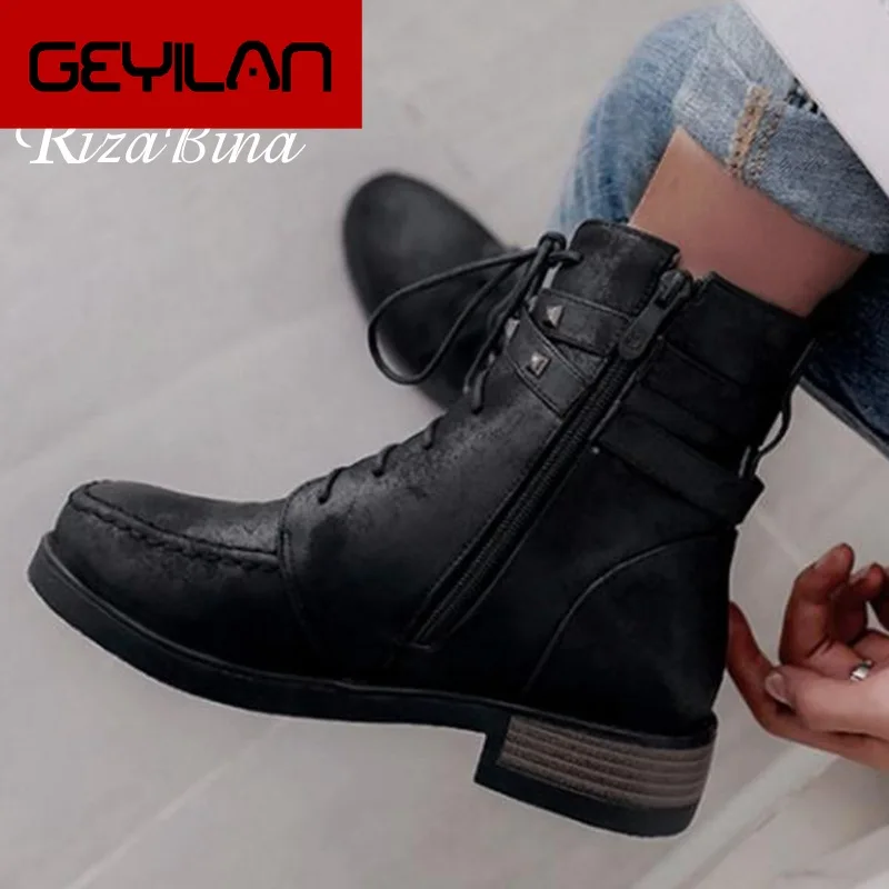 Ankle Boots For Women Metal Buckle Brand New Winter Shoes Women Cross Strap Zipper Low Heels Botas Mujer Size 33-43
Ankle Boots For Women Metal Buckle Brand New Winter Shoes Women Cross Strap Zipper Low Heels Botas Mujer Size 33-43