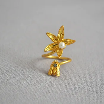 European and American fashion exaggeration brass retro shaped flower insect inlaid pearl opening ring forefinger ring ring
European and American fashion exaggeration brass retro shaped flower insect inlaid pearl opening ring forefinger ring ring