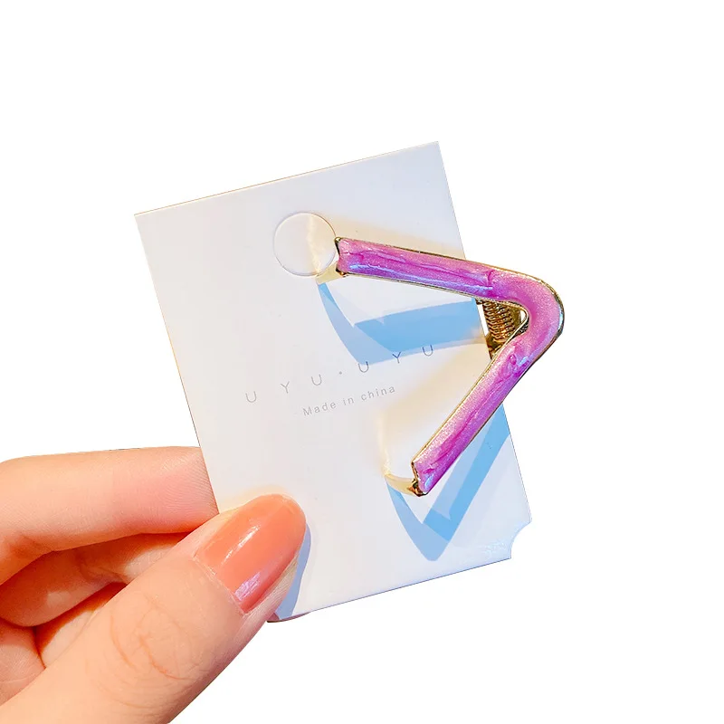 2020 New Woman V Shape Hairpins Girls Hair Accessories Medium Clip Head Jewelry Woman Fashion Headdress
2020 New Woman V Shape Hairpins Girls Hair Accessories Medium Clip Head Jewelry Woman Fashion Headdress