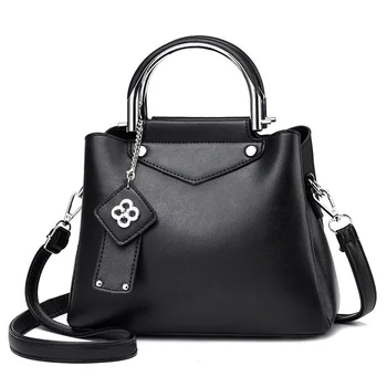2020 new ladies handbag fashion pendant two-color wild bag fashion trend shoulder diagonal bag
2020 new ladies handbag fashion pendant two-color wild bag fashion trend shoulder diagonal bag