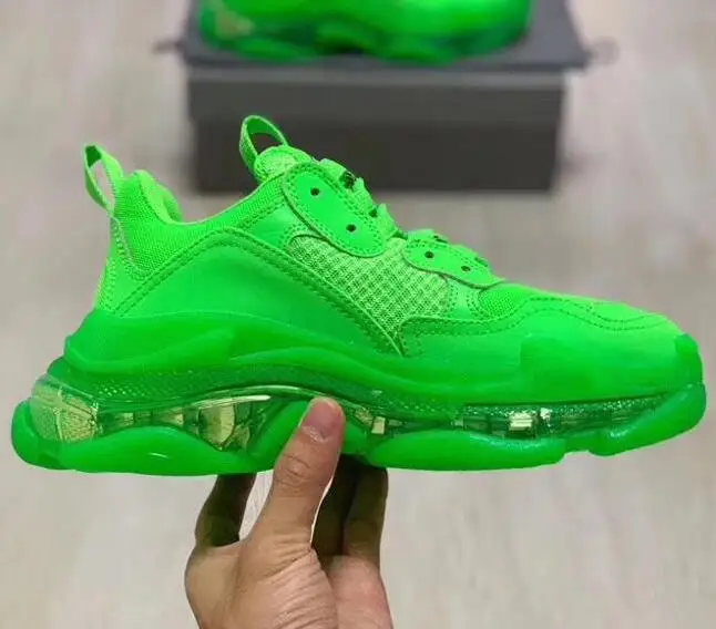 2019 New Color Cheap fashion dad designer casual sneakers Paris Triple S hiking shoes on sale men and women casual shoes
2019 New Color Cheap fashion dad designer casual sneakers Paris Triple S hiking shoes on sale men and women casual shoes