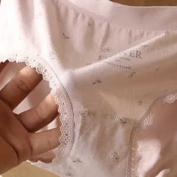 Ladies Underwear Modal Soft Women's Briefs Small Floral Lace Breathable Sweat-absorbent Majtki Damskie Braguitas Mujer Bragas
Ladies Underwear Modal Soft Women's Briefs Small Floral Lace Breathable Sweat-absorbent Majtki Damskie Braguitas Mujer Bragas