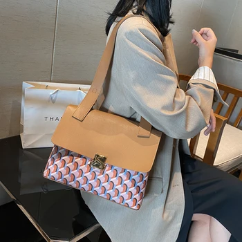 Bags for Women 2020 Luxury Handbags Version of The Wild Messenger Printing Retro Shoulder Purse Designer Handbags High Quality
Bags for Women 2020 Luxury Handbags Version of The Wild Messenger Printing Retro Shoulder Purse Designer Handbags High Quality