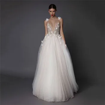 Sexy Spaghetti Strips A-Line Beading Top Wedding Dresses Floor Length With 3d Flowers Adorned Bridal Gowns Backless Spring
Sexy Spaghetti Strips A-Line Beading Top Wedding Dresses Floor Length With 3d Flowers Adorned Bridal Gowns Backless Spring