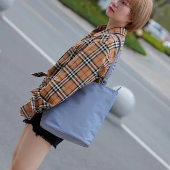 fashionable women's memory cloth nylon waterproof shoulder bag large capacity leisure handbag
fashionable women's memory cloth nylon waterproof shoulder bag large capacity leisure handbag