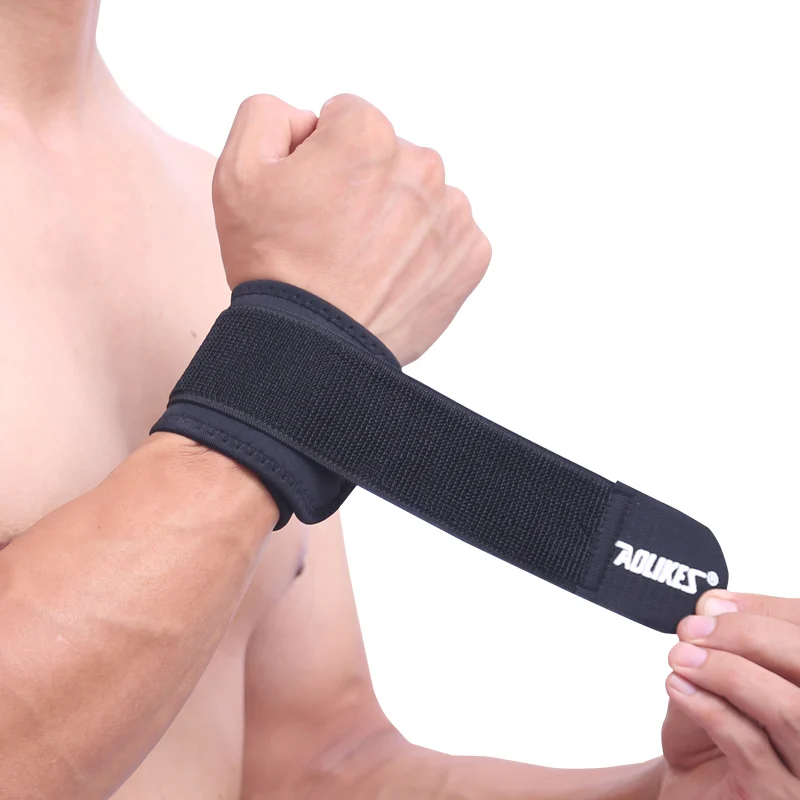 1PC Adjustable Sports Wristband Basketball Weightlifting Wrist Brace Bandage Support Tennis Fitness Training Wrist Protector
1PC Adjustable Sports Wristband Basketball Weightlifting Wrist Brace Bandage Support Tennis Fitness Training Wrist Protector