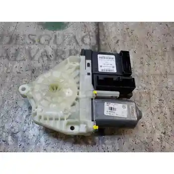 WINDOW MOTOR FRONT LEFT VOLKSWAGEN GOLF VI (5K1) 5K0959793 22PINS + 21 PINS
WINDOW MOTOR FRONT LEFT VOLKSWAGEN GOLF VI (5K1) 5K0959793 22PINS + 21 PINS