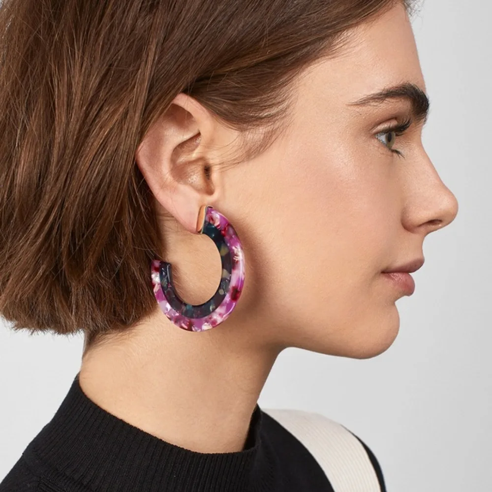 Big Purple Acrylic Hoop Earrings for Women Bohemia Colorful Tortoiseshell Acetate Earrings Boho Rose Resin Large CC Earring Gift
Big Purple Acrylic Hoop Earrings for Women Bohemia Colorful Tortoiseshell Acetate Earrings Boho Rose Resin Large CC Earring Gift