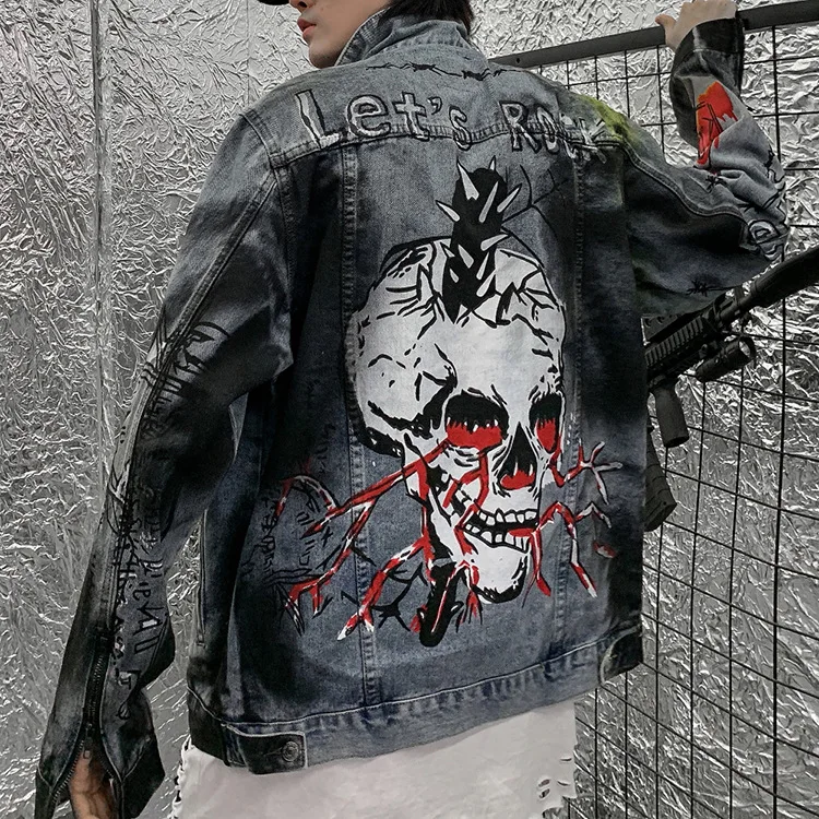 2020 Men Skull Graffiti Print Streetwear Hip Hop Punk Gothic Denim Jacket Male Loose Casual Jeans Coat Outerwear Couple Clothes
2020 Men Skull Graffiti Print Streetwear Hip Hop Punk Gothic Denim Jacket Male Loose Casual Jeans Coat Outerwear Couple Clothes