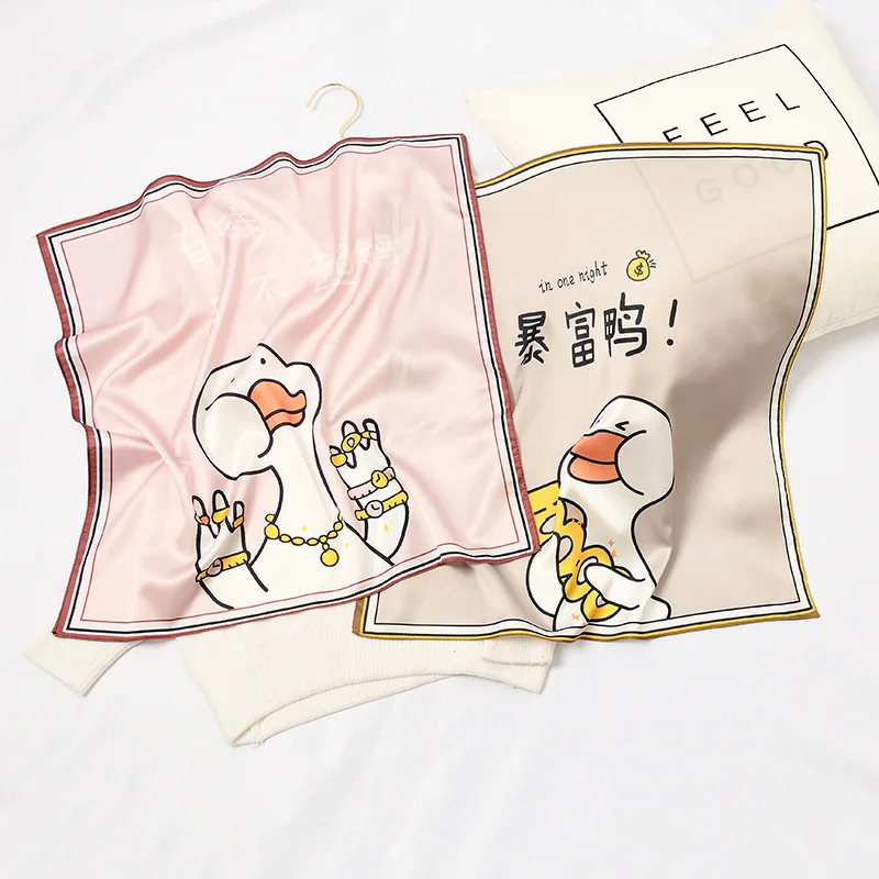 YILIAN Brand Square Scarf Lovely Fresh Duck Cartton Print Newest 53*53cm 2020 Head Scarf Flight Attendant Neckerchief Headband
YILIAN Brand Square Scarf Lovely Fresh Duck Cartton Print Newest 53*53cm 2020 Head Scarf Flight Attendant Neckerchief Headband