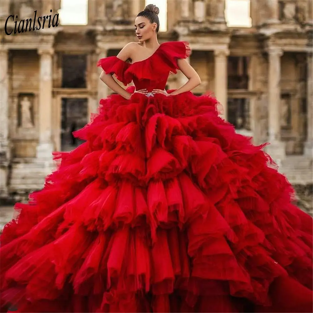 Красное роскошное бальное платье на одно плечо, вечернее платье, многоярусная юбка с коротким рукавом, вечерние платья Дубая, Саудовской Аравии
Красное роскошное бальное платье на одно плечо, вечернее платье, многоярусная юбка с коротким рукавом, вечерние платья Дубая, Саудовской Аравии