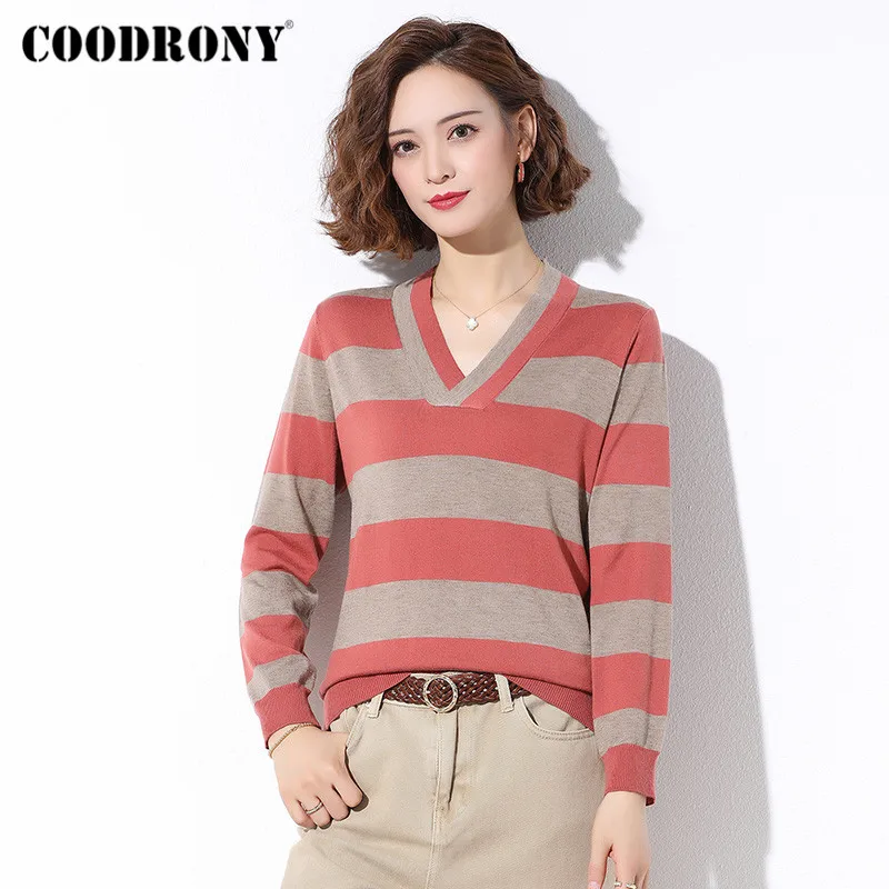 COODRONY Brand 2020 Autumn Winter Striped V-Neck Soft Wool Sweaters Female Knitted Pullover Deep Color Women's Clothing W1059
COODRONY Brand 2020 Autumn Winter Striped V-Neck Soft Wool Sweaters Female Knitted Pullover Deep Color Women's Clothing W1059
