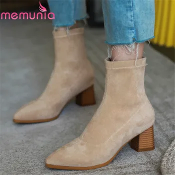 MEMUNIA 2020 hot sale women ankle boots flock pointed toe slip on 7.5cm square high heel autumn winter short boots ladies
MEMUNIA 2020 hot sale women ankle boots flock pointed toe slip on 7.5cm square high heel autumn winter short boots ladies