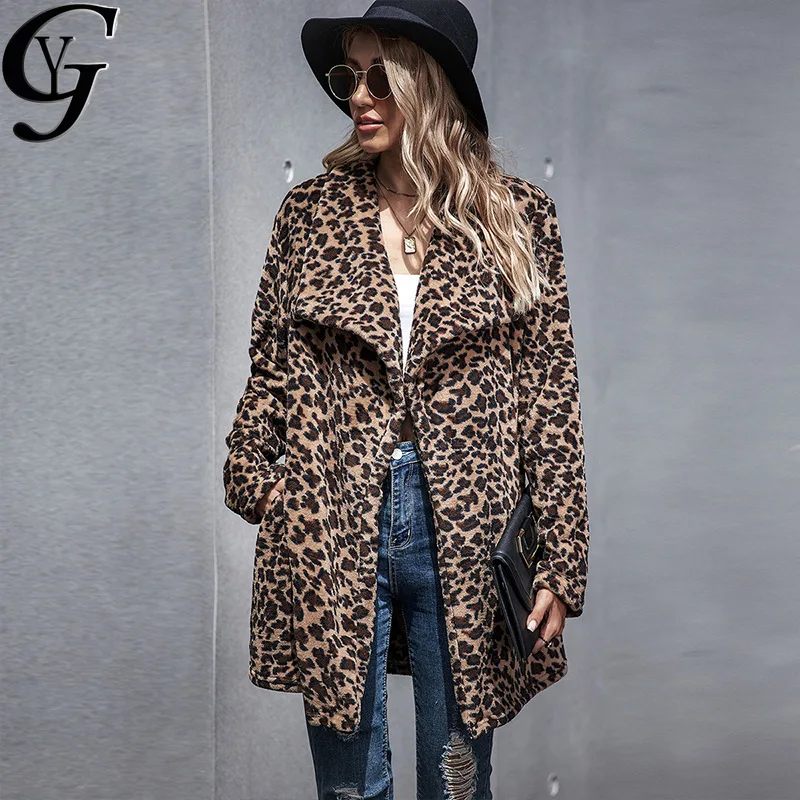 Fashion Turn Down Collar Leopard Women Overcoat 2020 Winter Thick Warm Outwear Plush Teddy Oversized Coats Chamarras De Mujer
Fashion Turn Down Collar Leopard Women Overcoat 2020 Winter Thick Warm Outwear Plush Teddy Oversized Coats Chamarras De Mujer