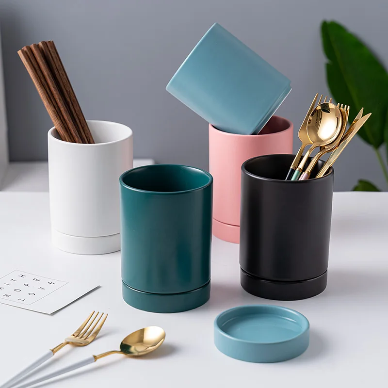 JIA-GUI LUO European style ceramic tableware storage jar chopstick holder spoon storage box storage jar kitchen household Q009
JIA-GUI LUO European style ceramic tableware storage jar chopstick holder spoon storage box storage jar kitchen household Q009