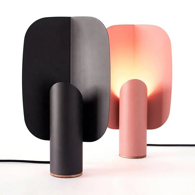 Postmodern Creative Living Room Bedroom Bedside Lamp Designer Soft Decoration Hotel Engineering Lamps Iron Mesh Table Lamp
Postmodern Creative Living Room Bedroom Bedside Lamp Designer Soft Decoration Hotel Engineering Lamps Iron Mesh Table Lamp